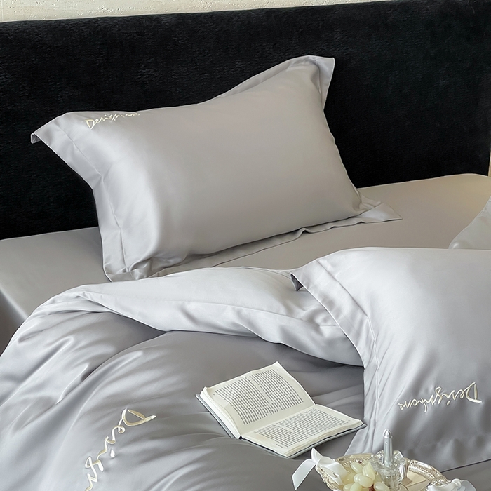 91家纺网 家纺一手货源 找家纺 黛舒家居 2025新款60S兰精天丝纯色简绣四件套 烟灰