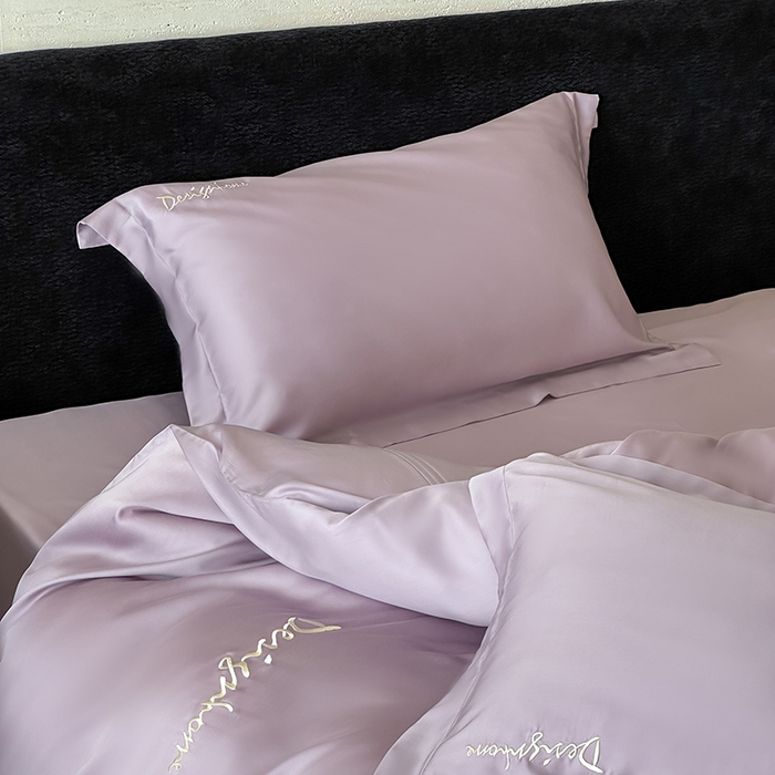 91家纺网 家纺一手货源 找家纺 黛舒家居 2025新款60S兰精天丝纯色简绣四件套 丁香紫