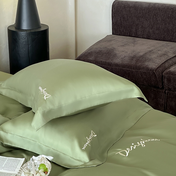 91家纺网 家纺一手货源 找家纺 黛舒家居 2025新款60S兰精天丝纯色简绣四件套 松绿