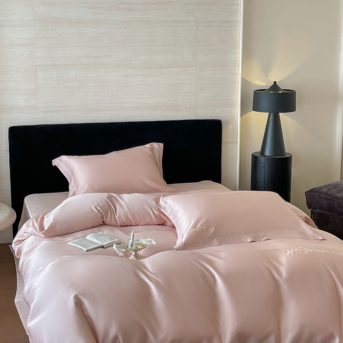 91家纺网 家纺一手货源 找家纺 黛舒家居 2025新款60S兰精天丝纯色简绣四件套 千黛粉