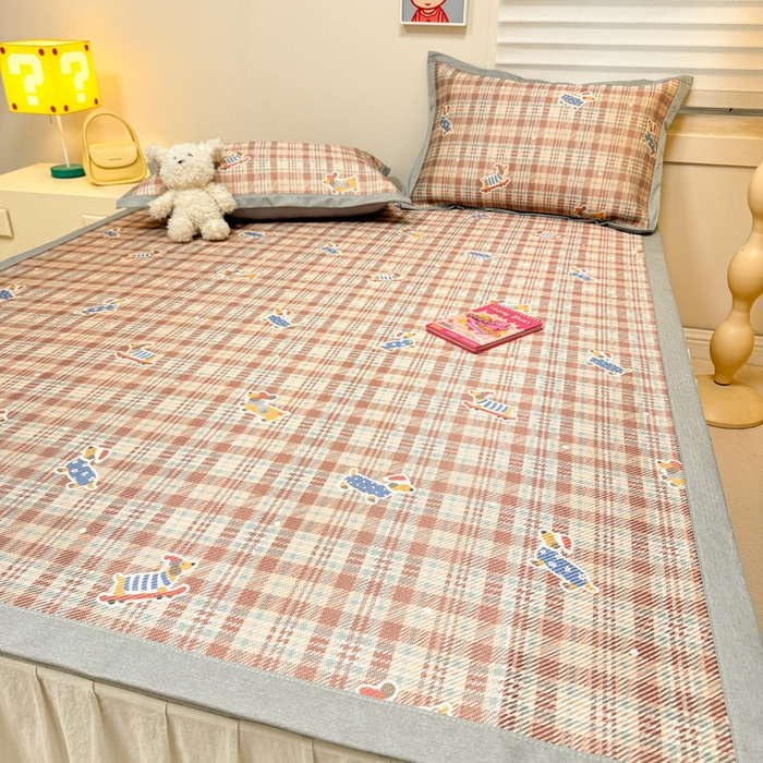 91家纺网 家纺一手货源 找家纺 慕尚家纺 2025新款600D小清新凉感冰丝凉席三件套 腊肠犬