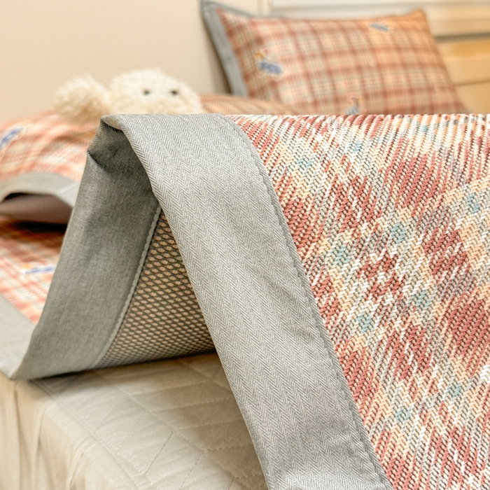 91家纺网 家纺一手货源 找家纺 慕尚家纺 2025新款600D小清新凉感冰丝凉席三件套 腊肠犬