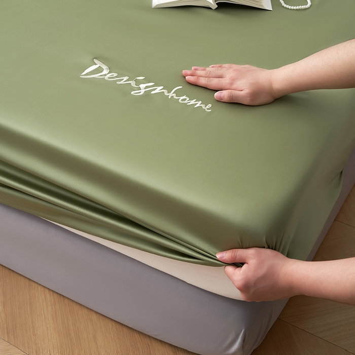 91家纺网 家纺一手货源 找家纺 黛舒家居 2025新款60S兰精天丝纯色简绣单床笠 松绿