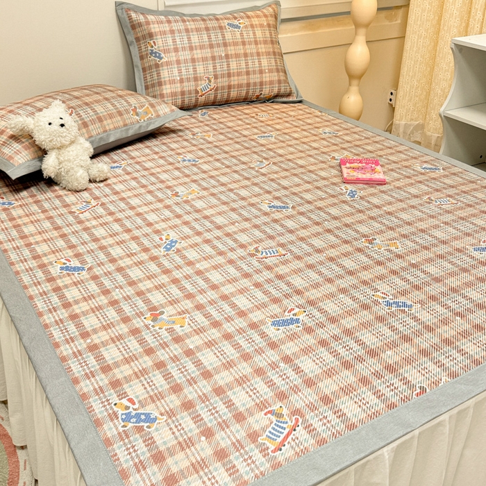 91家纺网 家纺一手货源 找家纺 慕尚家纺 2025新款600D小清新凉感冰丝凉席三件套 腊肠犬