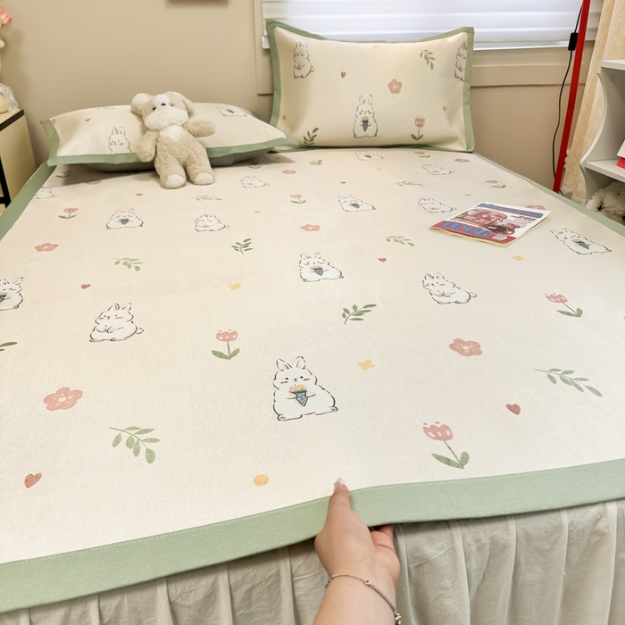 91家纺网 家纺一手货源 找家纺 慕尚家纺 2025新款600D小清新凉感冰丝凉席三件套 可爱小兔