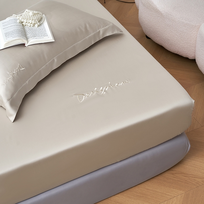 91家纺网 家纺一手货源 找家纺 黛舒家居 2025新款60S兰精天丝纯色简绣单床笠 素灰