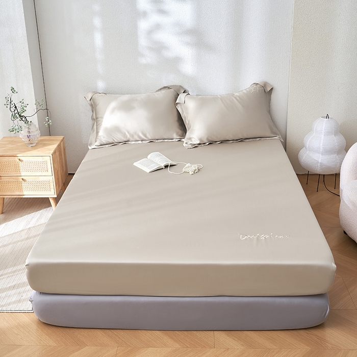 91家纺网 家纺一手货源 找家纺 黛舒家居 2025新款60S兰精天丝纯色简绣单床笠 素灰