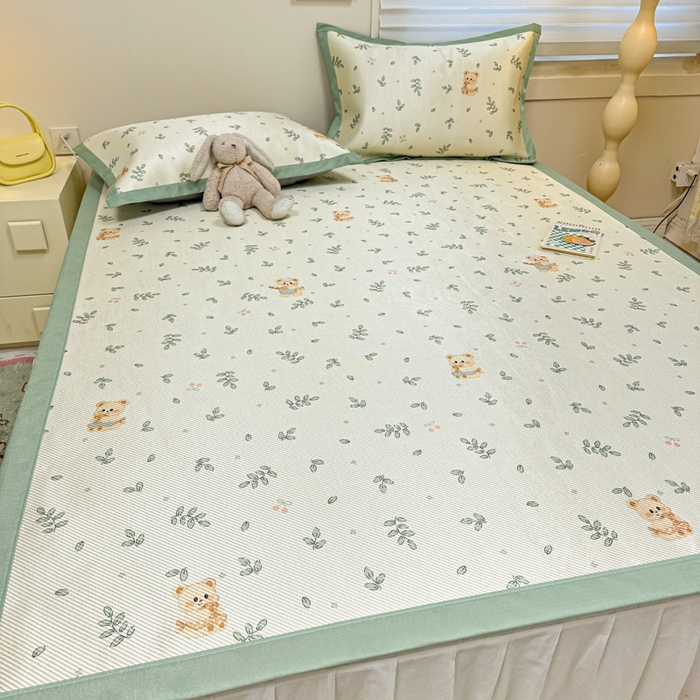 91家纺网 家纺一手货源 找家纺 慕尚家纺 2025新款600D小清新凉感冰丝凉席三件套 皮卡熊