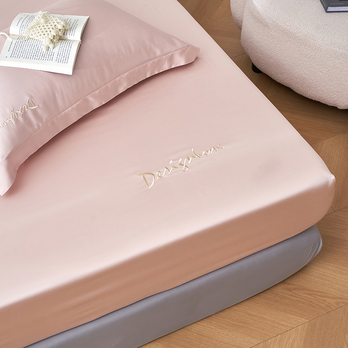 91家纺网 家纺一手货源 找家纺 黛舒家居 2025新款60S兰精天丝纯色简绣单床笠 千黛粉