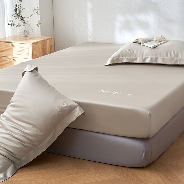 91家纺网 家纺一手货源 找家纺 黛舒家居 2025新款60S兰精天丝纯色简绣单床笠 素灰