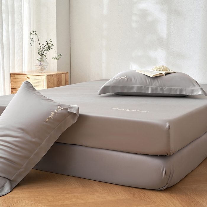 91家纺网 家纺一手货源 找家纺 黛舒家居 2025新款60S兰精天丝纯色简绣单床笠 烟灰