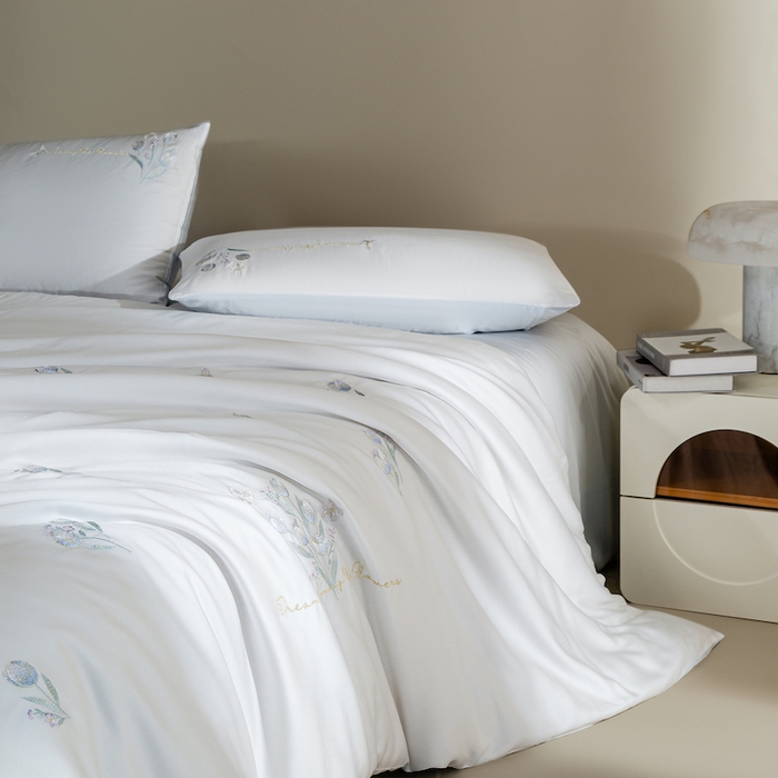 91家纺网 家纺一手货源 找家纺 千朵森 2025新款60S奥地利兰精天丝四件套-春满郁金香 郁金香蓝