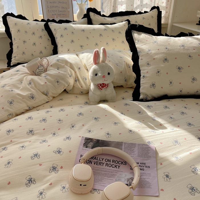 91家纺网 家纺一手货源 找家纺 红嘴企鹅 2025新款双层纱水洗棉赫本风四件套 赫本风-抱抱熊