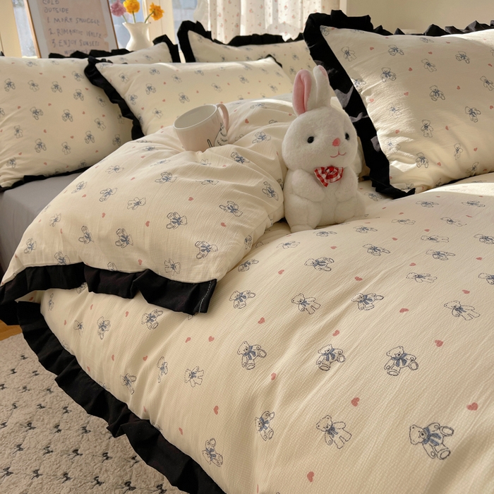 91家纺网 家纺一手货源 找家纺 红嘴企鹅 2025新款双层纱水洗棉赫本风四件套 赫本风-抱抱熊