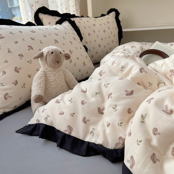 91家纺网 家纺一手货源 找家纺 红嘴企鹅 2025新款双层纱水洗棉赫本风四件套 赫本风-花蘑菇