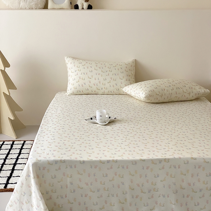 91家纺网 家纺一手货源 找家纺 时光里 2025新款双层纱系列卡通风枕套 小兔乖乖