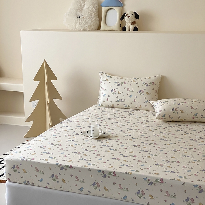 91家纺网 家纺一手货源 找家纺 时光里 2025新款双层纱系列卡通风床笠 啵啵乐园