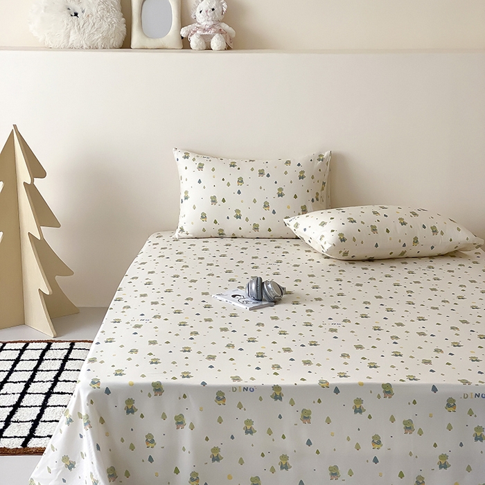 91家纺网 家纺一手货源 找家纺 时光里 2025新款双层纱系列卡通风床单 萌宠宝宝-绿