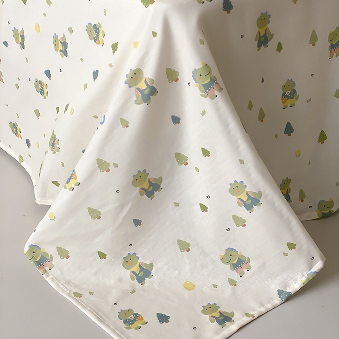 91家纺网 家纺一手货源 找家纺 时光里 2025新款双层纱系列卡通风床单 萌宠宝宝-绿