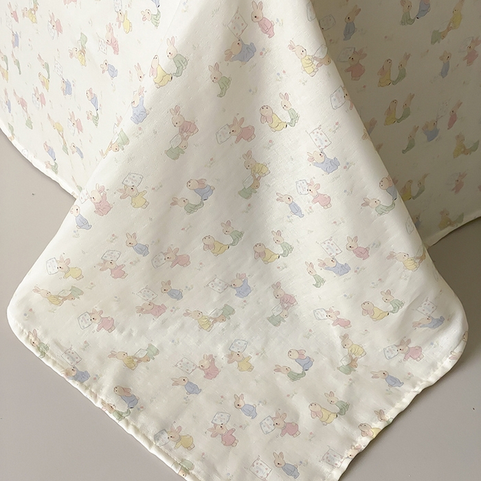 91家纺网 家纺一手货源 找家纺 时光里 2025新款双层纱系列卡通风床单 小兔乖乖