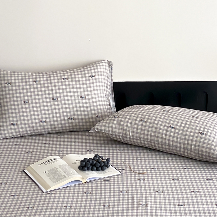 91家纺网 家纺一手货源 找家纺 时光里 2025新款双层纱系列ins风床笠 腊肠先生