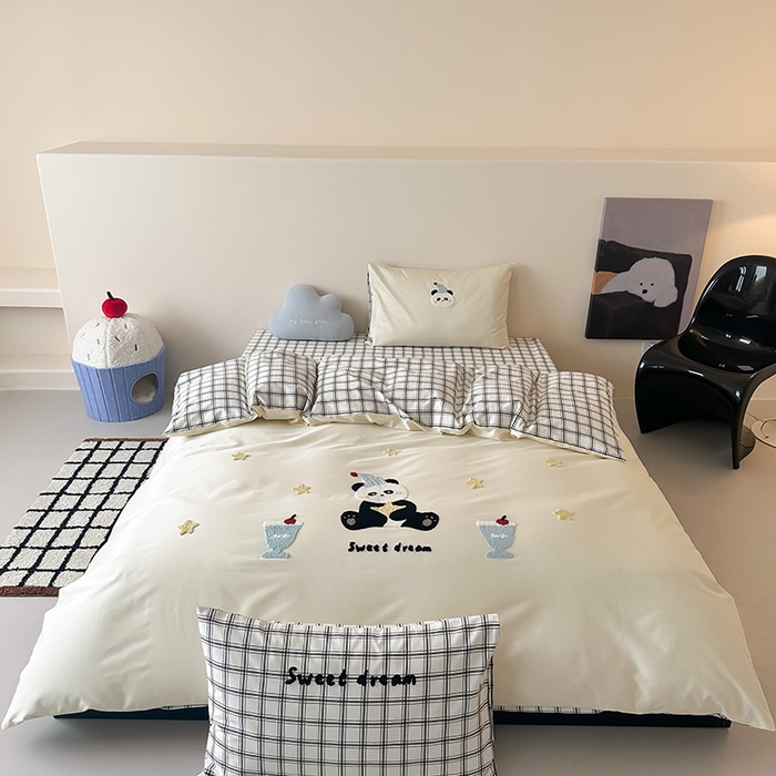 91家纺网 家纺一手货源 找家纺 时光里 2025新款100S卡通风贡缎毛巾绣四件套 熊猫语