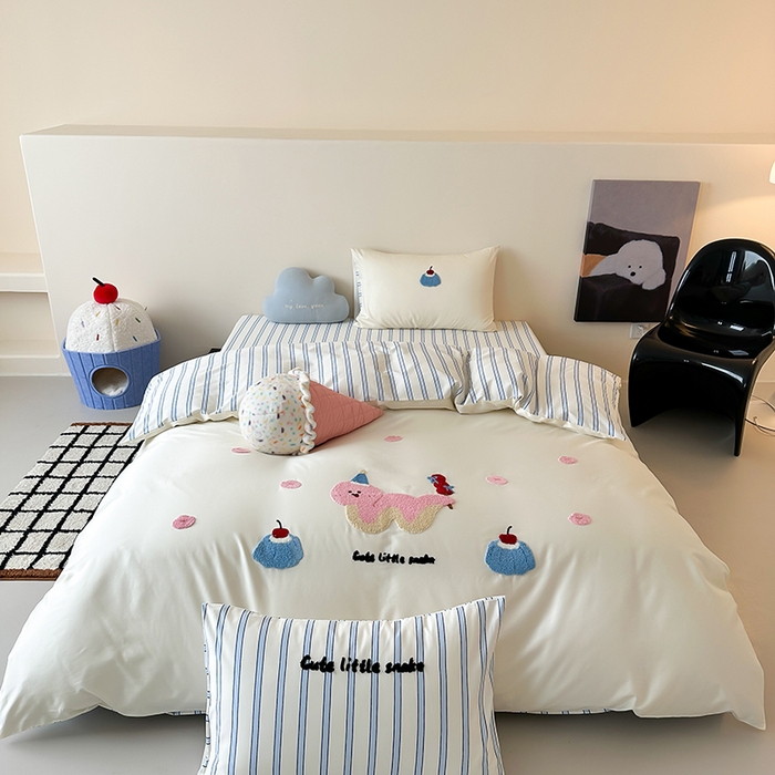 91家纺网 家纺一手货源 找家纺 时光里 2025新款100S卡通风贡缎毛巾绣四件套 伊维雅