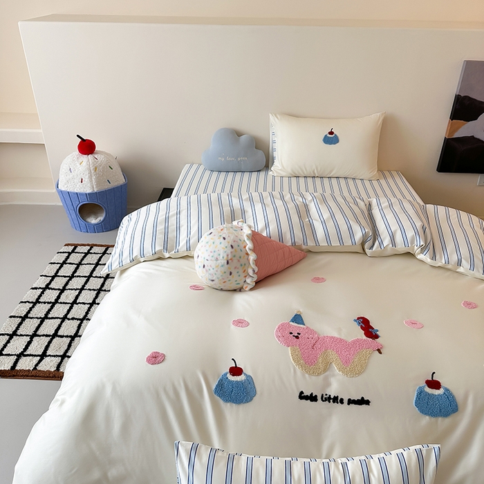 91家纺网 家纺一手货源 找家纺 时光里 2025新款100S卡通风贡缎毛巾绣四件套 伊维雅