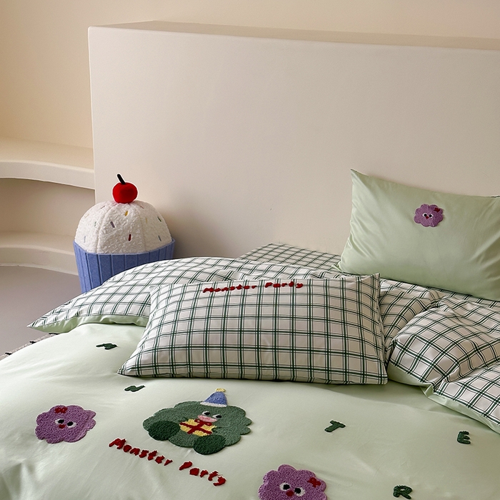 91家纺网 家纺一手货源 找家纺 时光里 2025新款100S卡通风贡缎毛巾绣四件套 许愿树