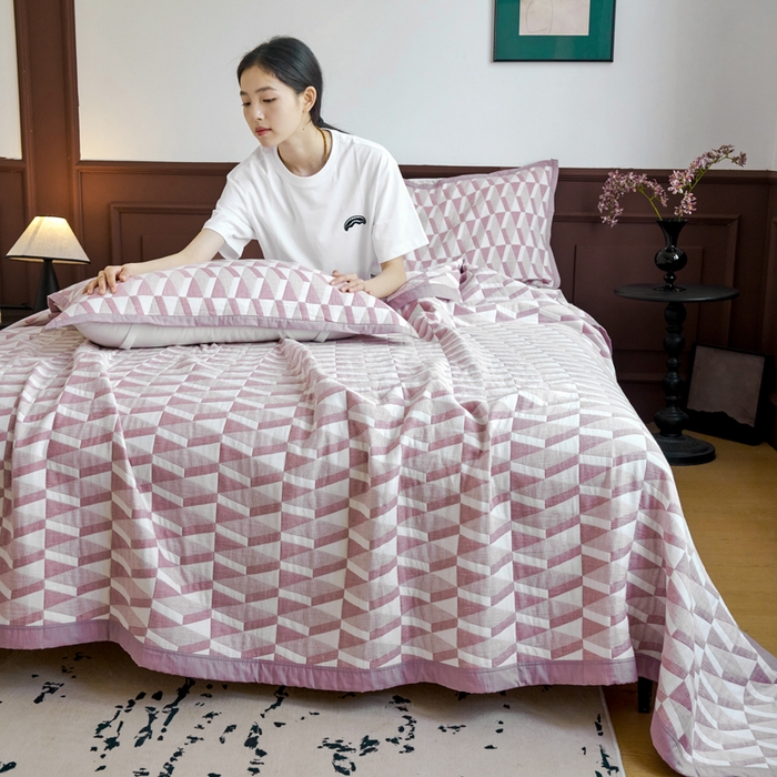 91家纺网 家纺一手货源 找家纺 棠薇家纺  2025新款北欧风盖毯毛巾被 菱格紫