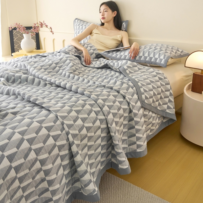 91家纺网 家纺一手货源 找家纺 棠薇家纺  2025新款北欧风盖毯毛巾被 菱格灰