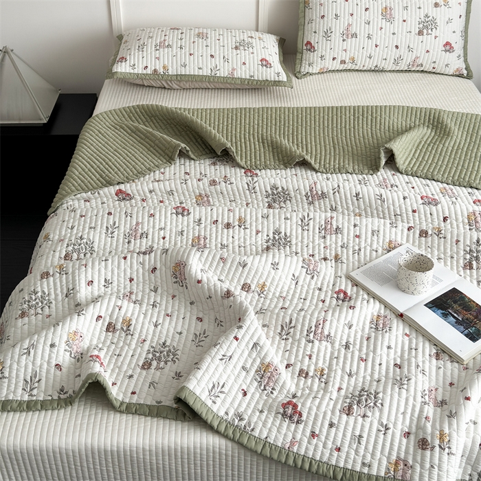 91家纺网 家纺一手货源 找家纺 美优兰 2025春夏新款双面天丝高温砂洗床盖 草坪派对