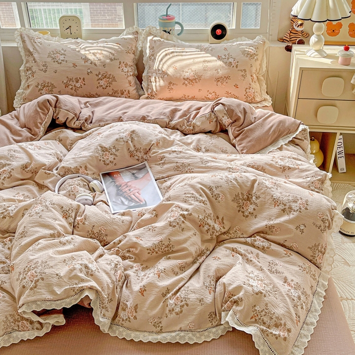 91家纺网 家纺一手货源 找家纺 仟网汇 2025新款云感皱皱双层纱全棉花边四件套 可颂