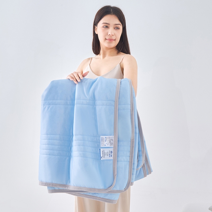 91家纺网 家纺一手货源 找家纺 丝薇雅 2025新款凉感丝夏被冰淇淋夏凉被 条纹天蓝