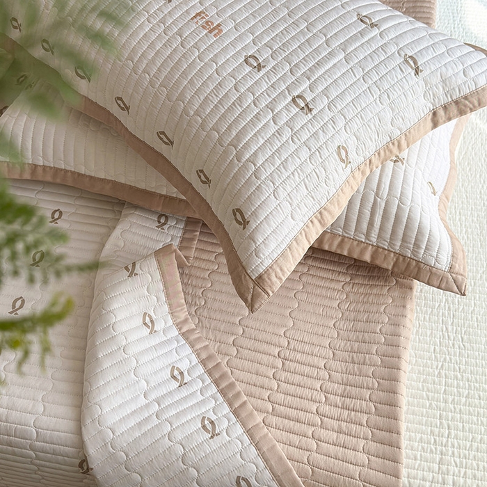 91家纺网 家纺一手货源 找家纺 美优兰 2025春夏新款双面天丝高温砂洗床盖 年年有余