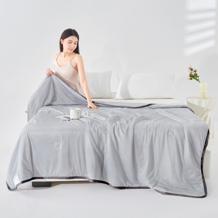 91家纺网 家纺一手货源 找家纺 丝薇雅 2025新款凉感丝夏被冰淇淋夏凉被 黑边-圆圈灰色