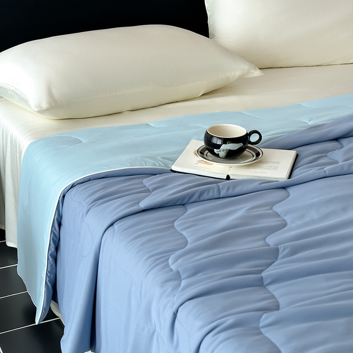 91家纺网 家纺一手货源 找家纺 时年家纺 2025新款升级版180克高定即刻凉感夏被 海盐蓝