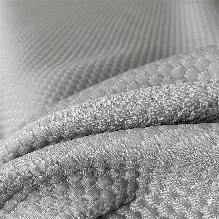 91家纺网 家纺一手货源 找家纺 启程家纺 2025春夏新款冰豆豆凉席刺绣款复合三明治三件套 小香风-灰