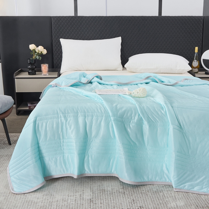 91家纺网 家纺一手货源 找家纺 丝薇雅 2025新款凉感丝夏被冰淇淋夏凉被 条纹浅绿