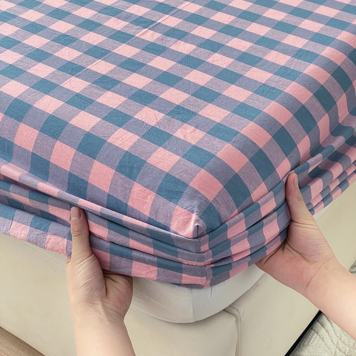 91家纺网 家纺一手货源 找家纺 2025新款全棉水洗棉套件-单床笠 粉灰小格