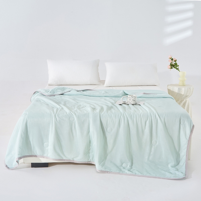 91家纺网 家纺一手货源 找家纺 丝薇雅 2025新款凉感丝夏被冰淇淋夏凉被 圆圈浅绿