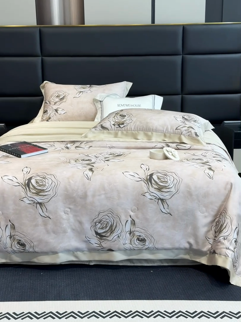 91家纺网 家纺一手货源 找家纺 若未家居 LOVEWE HOUSE 2025新款兰精天丝印花夏被及夏被四件套 叶罗丽玫瑰 米（床单款+床盖款）