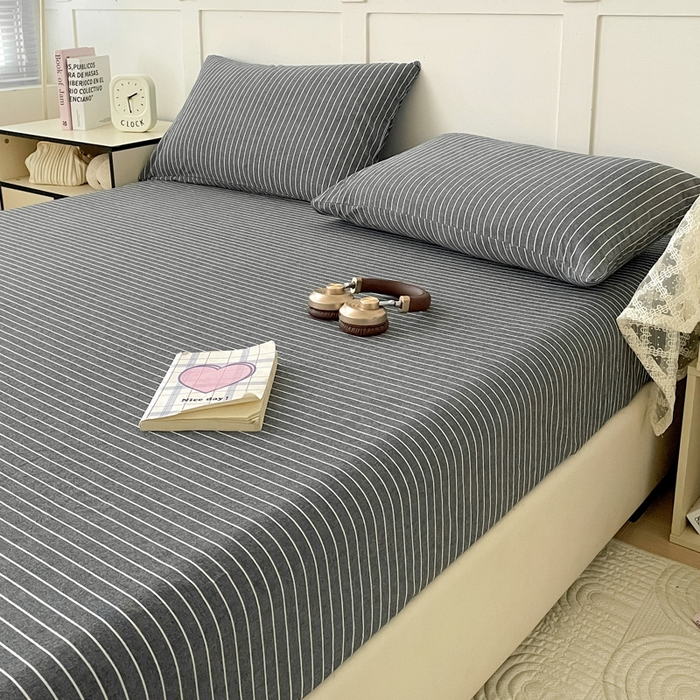 91家纺网 家纺一手货源 找家纺 2025新款全棉水洗棉套件-单床笠 灰细条