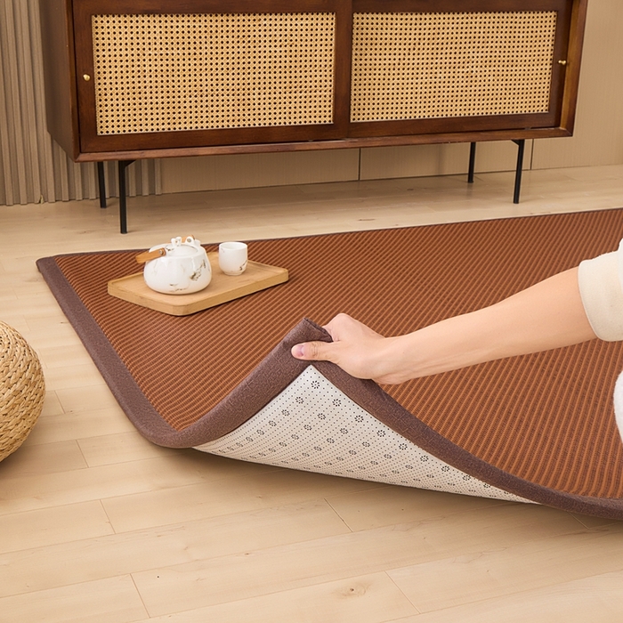 91家纺网 家纺一手货源 找家纺 绒艺席业 2025新款PE藤席地垫 斜纹编织 咖