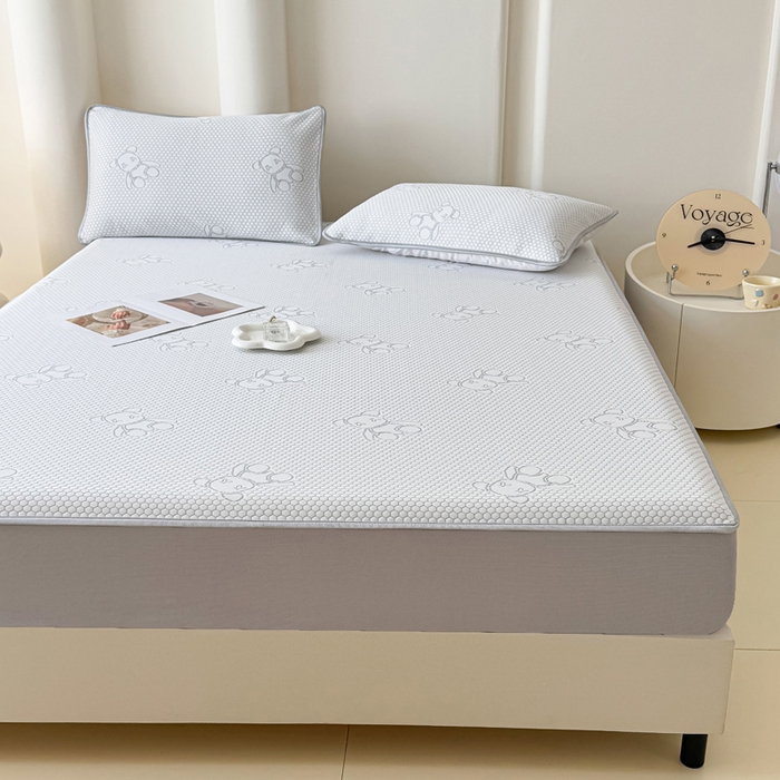 91家纺网 家纺一手货源 找家纺 999家纺   2025新款凉感提花冰豆豆凉席三件套 冰块熊-灰（床笠款）