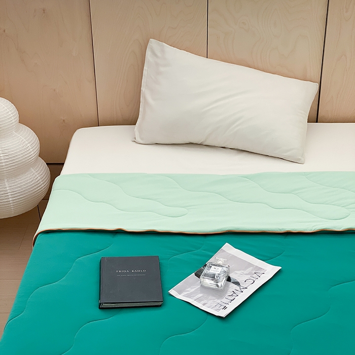 91家纺网 家纺一手货源 找家纺 时年家纺 2025新款升级版180克高定即刻凉感夏被 西瓜绿