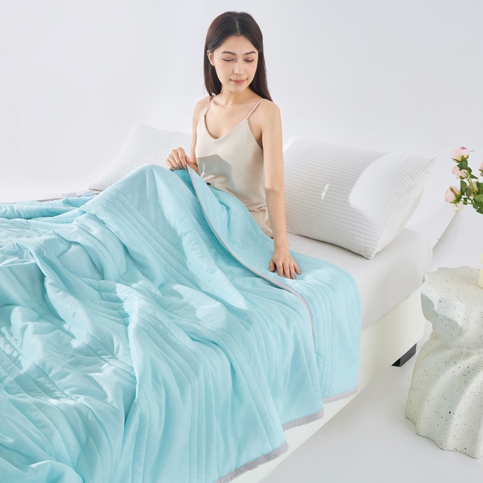 91家纺网 家纺一手货源 找家纺 丝薇雅 2025新款凉感丝夏被冰淇淋夏凉被 条纹浅绿