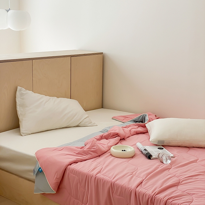 91家纺网 家纺一手货源 找家纺 时年家纺 2025新款升级版180克高定即刻凉感夏被 樱花粉