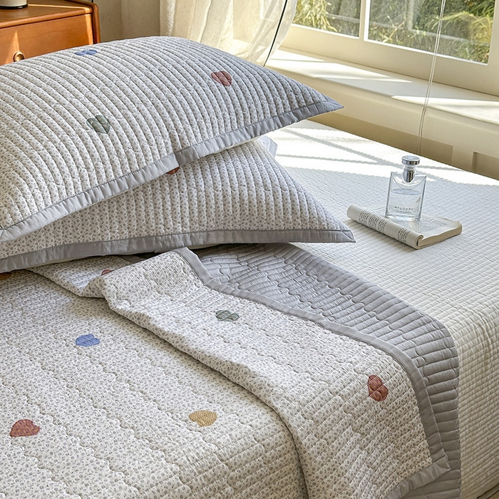 91家纺网 家纺一手货源 找家纺 美优兰 2025春夏新款双面天丝高温砂洗床盖 多彩甜心