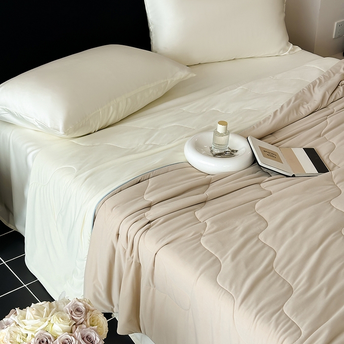 91家纺网 家纺一手货源 找家纺 时年家纺 2025新款升级版180克高定即刻凉感夏被 奶咖米